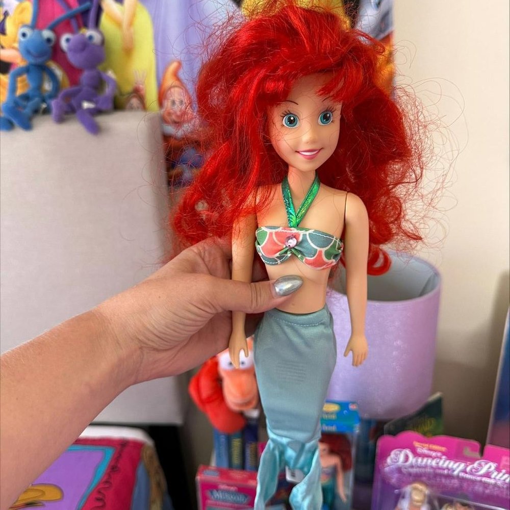 VINTAGE 1992 TYCO SINGING ARIEL